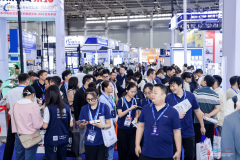 这是拓展市场、成立行业影响力的绝佳契机；全